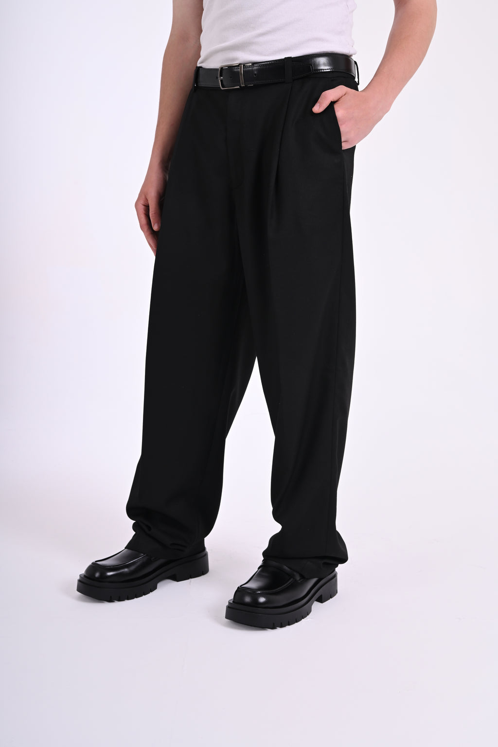 Classic pleated pants - Black